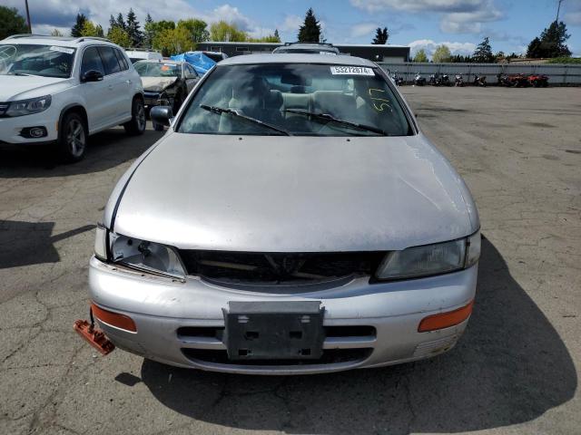 JN1CA21D8TT745849 - 1996 NISSAN MAXIMA GLE SILVER photo 5