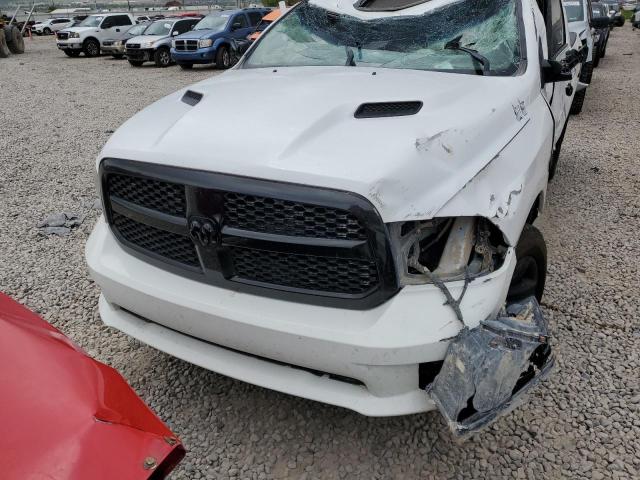 1C6RR7MT6JS313707 - 2018 RAM 1500 SPORT WHITE photo 11