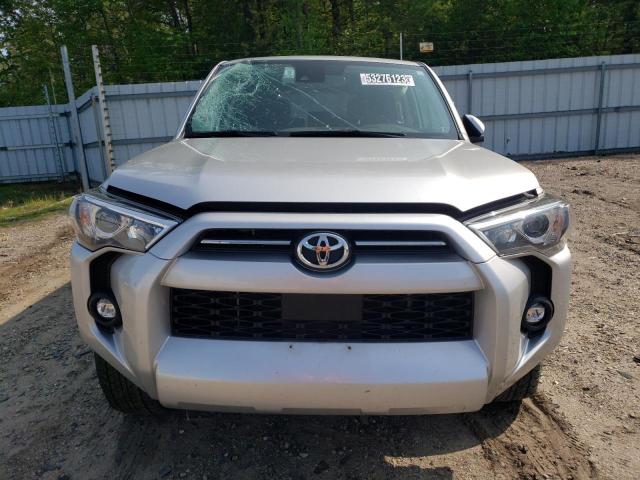 JTEMU5JR2M5868277 - 2021 TOYOTA 4RUNNER SR5/SR5 PREMIUM 银色 照片 5