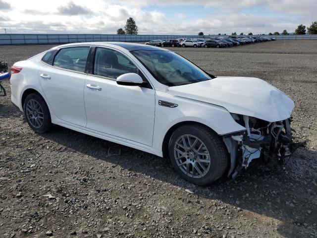 5XXGU4L1XKG304162 - 2019 KIA OPTIMA EX WHITE photo 4