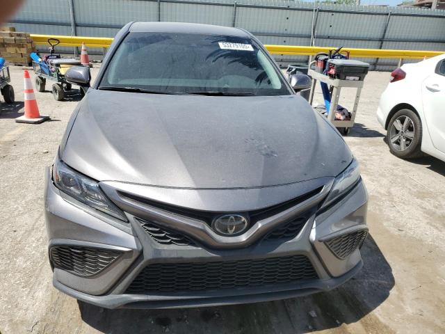 4T1G11AKXRU905042 - 2024 TOYOTA CAMRY SE NIGHT SHADE GRAY photo 5