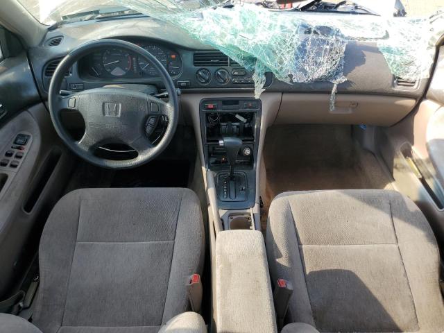 1HGCD5644RA051020 - 1994 HONDA ACCORD LX WHITE photo 8