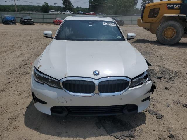 WBA5R1C56KFH11047 - 2019 BMW 330I WHITE photo 5