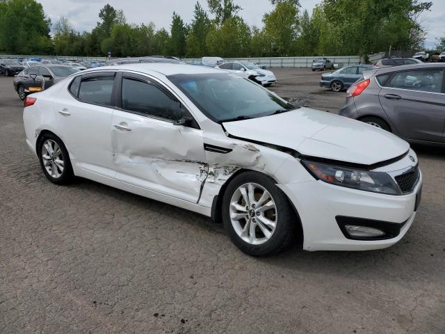 KNAGN4A76B5047314 - 2011 KIA OPTIMA EX WHITE photo 4