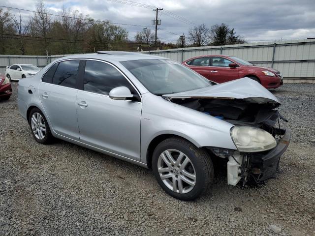 3VWEF71K97M198546 - 2007 VOLKSWAGEN JETTA WOLFSBURG 银色 照片 4