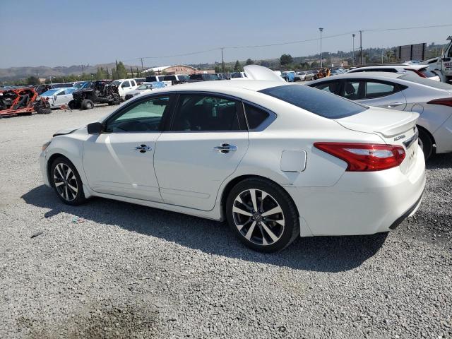 1N4AL3AP6GC213557 - 2016 NISSAN ALTIMA 2.5 WHITE photo 2