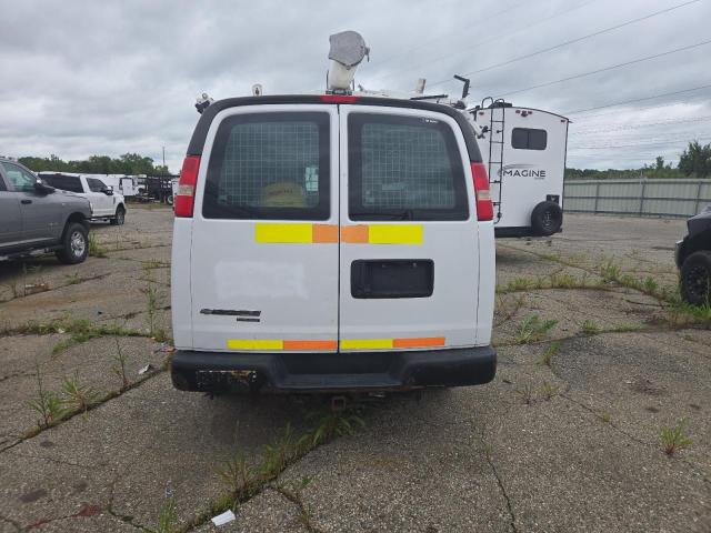 1GCWGFCA4D1902924 - 2013 CHEVROLET EXPRESS G2 WHITE photo 6