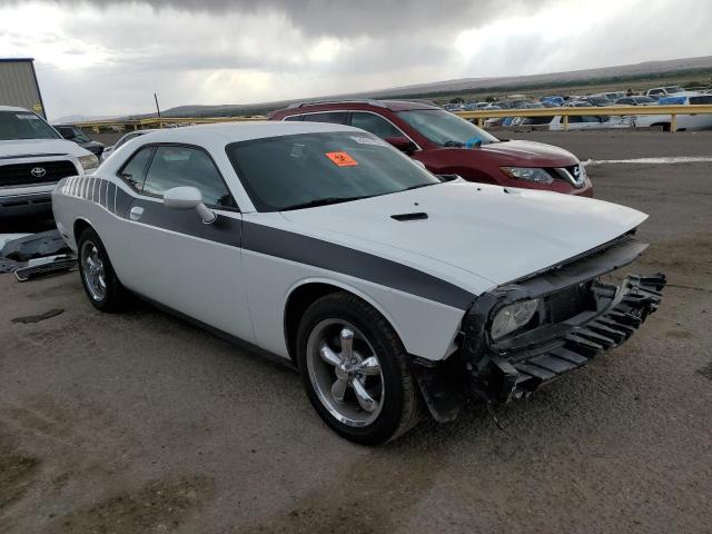 2C3CDYAG6DH607831 - 2013 DODGE CHALLENGER SXT WHITE photo 4