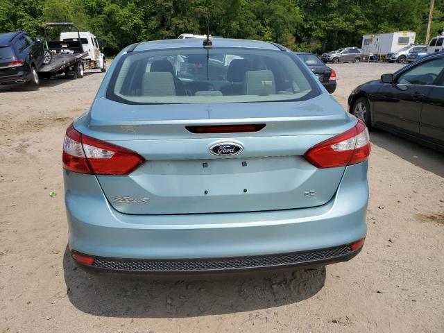 1FAHP3F28CL384367 - 2012 FORD FOCUS SE BLUE photo 6