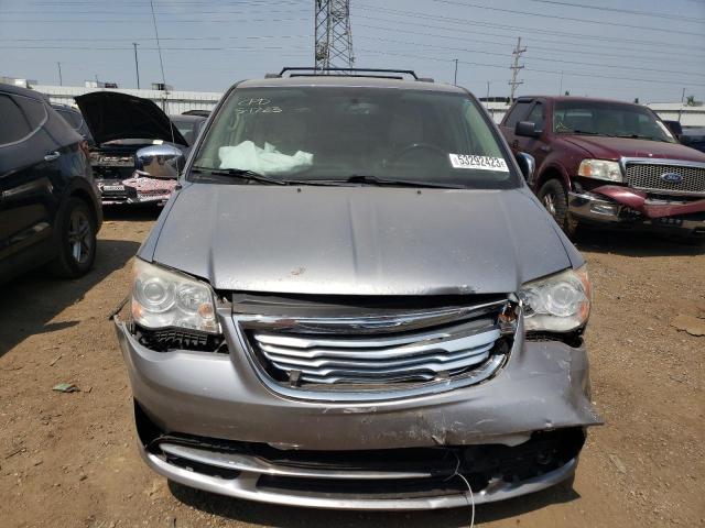 2C4RC1GG6DR769427 - 2013 CHRYSLER TOWN & COU LIMITED SILVER photo 5