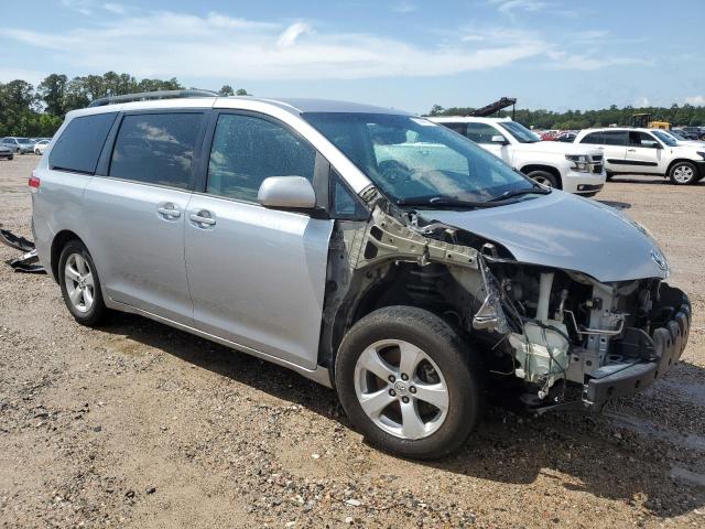 5TDKK3DC7DS294380 - 2013 TOYOTA SIENNA LE SILVER photo 4