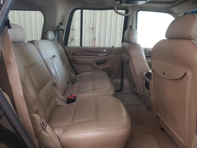 5LMFU28R92LJ16109 - 2002 LINCOLN NAVIGATOR BLACK photo 11