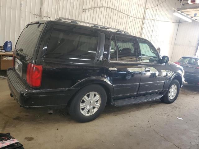 5LMFU28R92LJ16109 - 2002 LINCOLN NAVIGATOR BLACK photo 3
