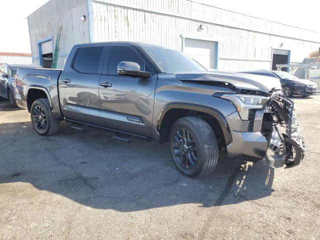 5TFNA5DB4RX186013 - 2024 TOYOTA TUNDRA CREWMAX PLATINUM GRAY photo 4