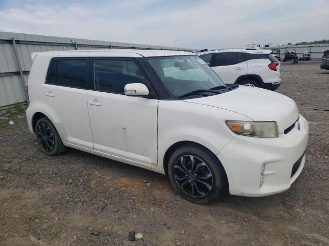 JTLZE4FEXEJ056732 - 2014 TOYOTA SCION XB WHITE photo 4