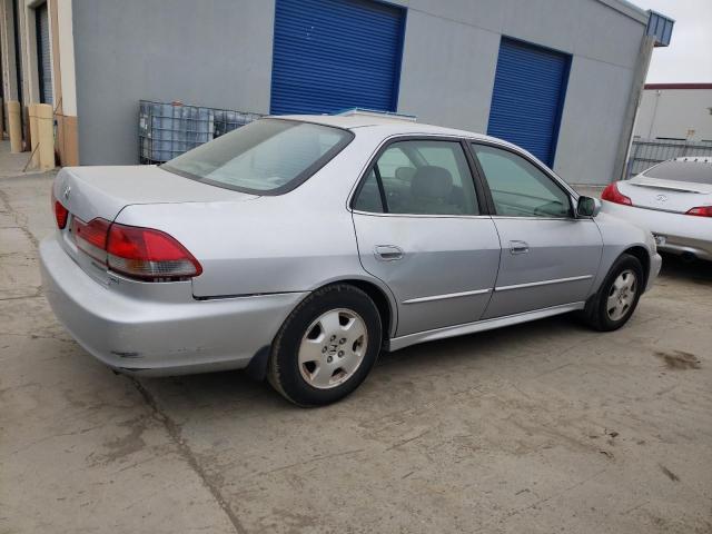 1HGCG16502A029143 - 2002 HONDA ACCORD EX SILVER photo 3