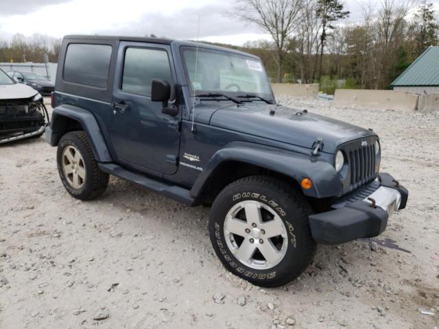 1J4FA54148L633001 - 2008 JEEP WRANGLER SAHARA GRAY photo 4