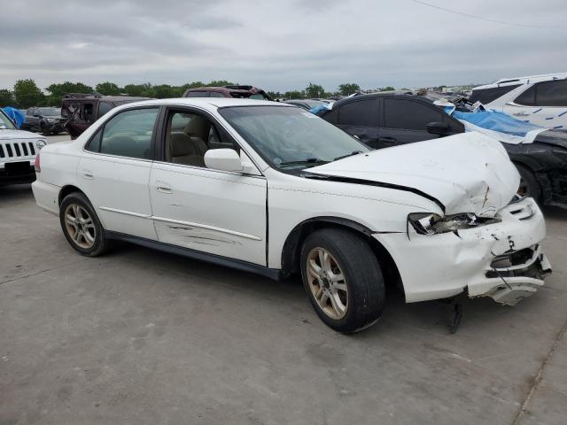 1HGCG164X1A035943 - 2001 HONDA ACCORD LX WHITE photo 4