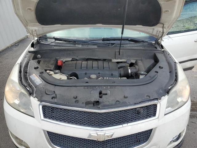 1GNKRFED2BJ391587 - 2011 CHEVROLET TRAVERSE LS WHITE photo 12