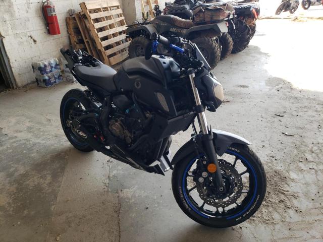 JYARM27E3JA000834 - 2018 YAMAHA MT07 BLACK photo 1