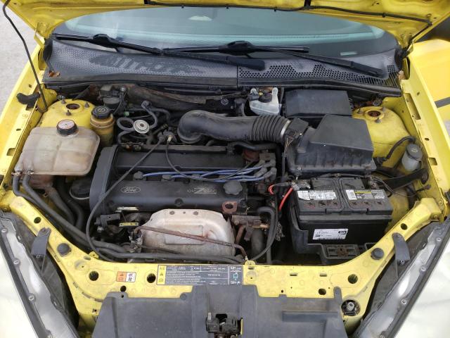 3FAHP31351R153912 - 2001 FORD FOCUS ZX3 YELLOW photo 11