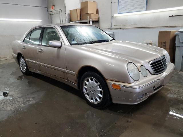 WDBJF65J11B355710 - 2001 MERCEDES-BENZ E 320 TAN photo 4