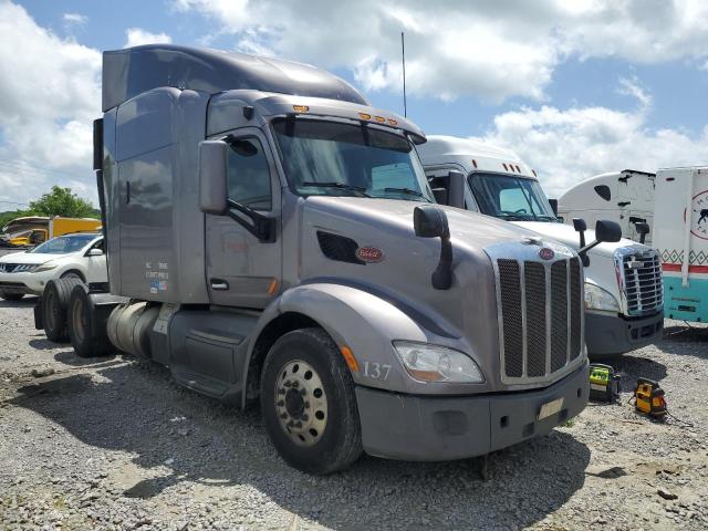 1XPBDP9X9GD264633 - 2016 PETERBILT 579 GRAY photo 1