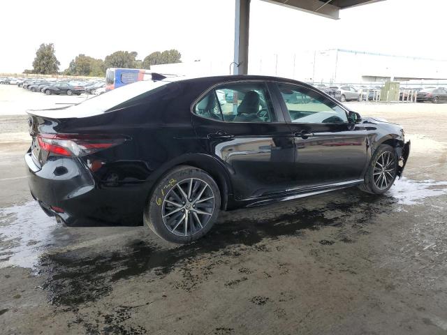 4T1G11AK9RU910913 - 2024 TOYOTA CAMRY SE NIGHT SHADE BLACK photo 3