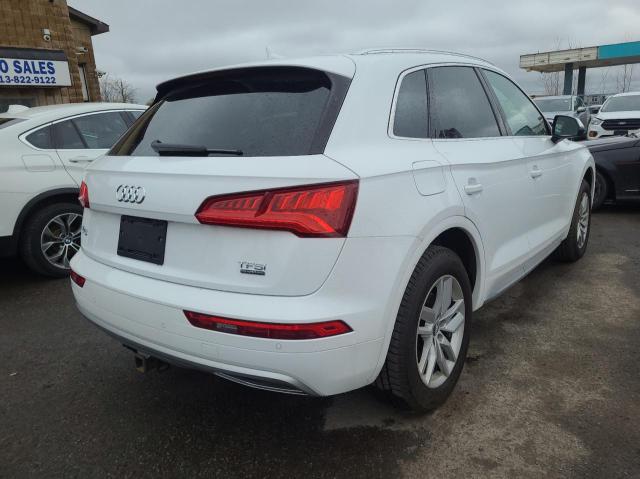 WA1ANAFY4J2175229 - 2018 AUDI Q5 PREMIUM WHITE photo 4