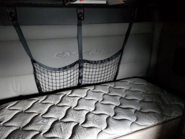 3AKJHHDR4KSKD9792 - 2019 FREIGHTLINER CASCADIA 1 თეთრი ფოტო 6