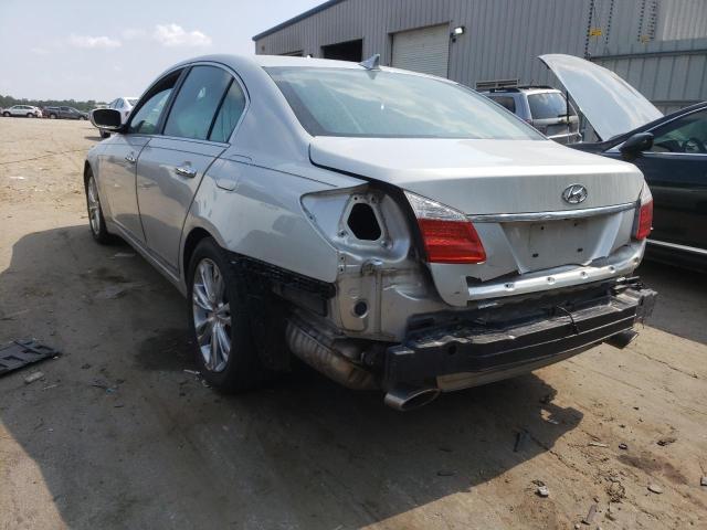 KMHGC4DF1BU130162 - 2011 HYUNDAI GENESIS 4.6L SILVER photo 2