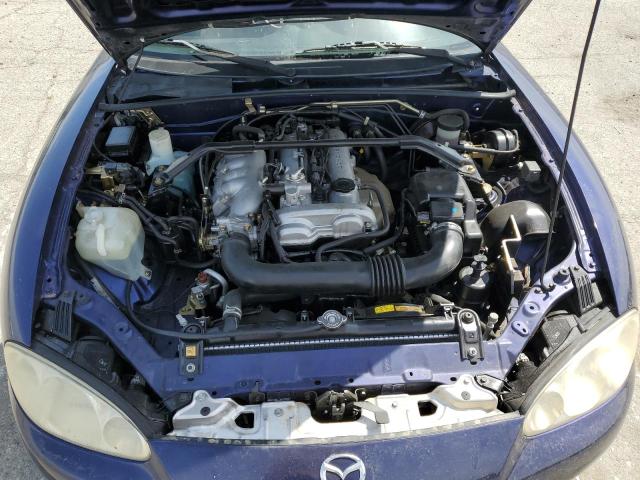 JM1NB353740400731 - 2004 MAZDA MX-5 MIATA BASE BLUE photo 11