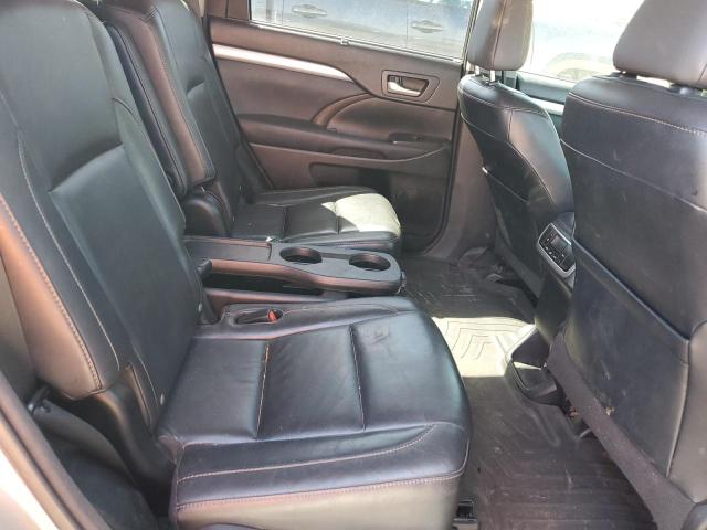 5TDKKRFH4FS056162 - 2015 TOYOTA HIGHLANDER XLE GOLD photo 11