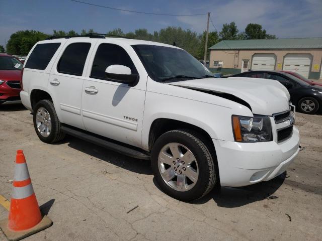 1GNSKAE01BR266814 - 2011 CHEVROLET TAHOE K1500 LS WHITE photo 4