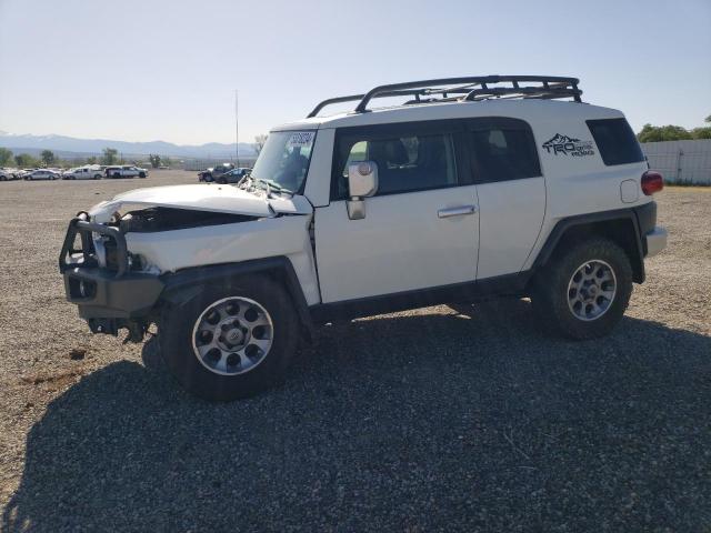 2013 TOYOTA FJ CRUISER, 