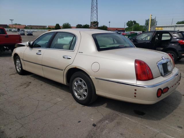 1LNHM82W21Y735973 - 2001 LINCOLN TOWN CAR SIGNATURE BEIGE photo 2