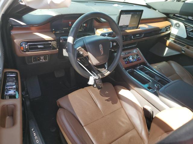 5LM5J7WC9RGL01098 - 2024 LINCOLN AVIATOR RESERVE Ақ фото 8