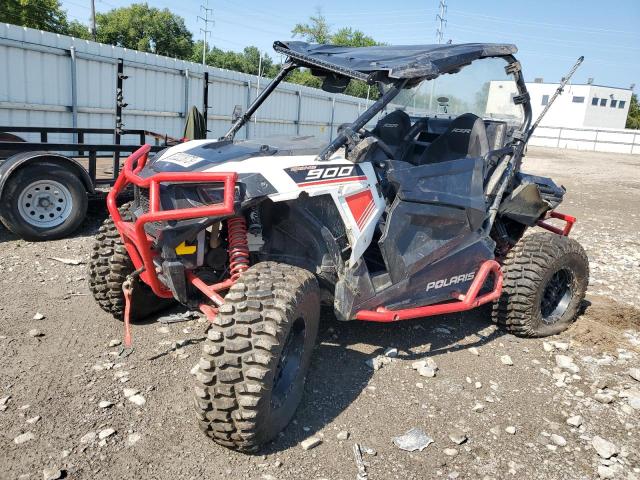 4XAVAA871GB324588 - 2016 POLARIS RZR 900 TWO TONE photo 2