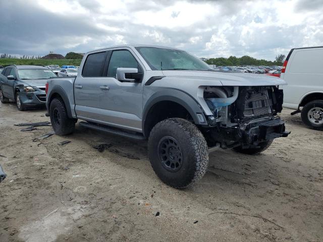 1FTFW1RG2NFA01640 - 2022 FORD F150 RAPTOR SILVER photo 4