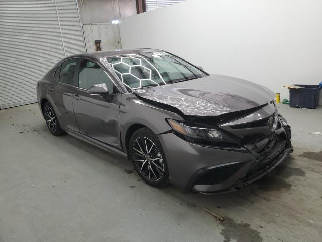 4T1G11AK6RU903417 - 2024 TOYOTA CAMRY SE NIGHT SHADE GRAY photo 4