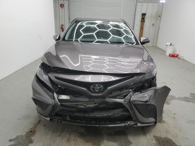 4T1G11AK6RU903417 - 2024 TOYOTA CAMRY SE NIGHT SHADE GRAY photo 5