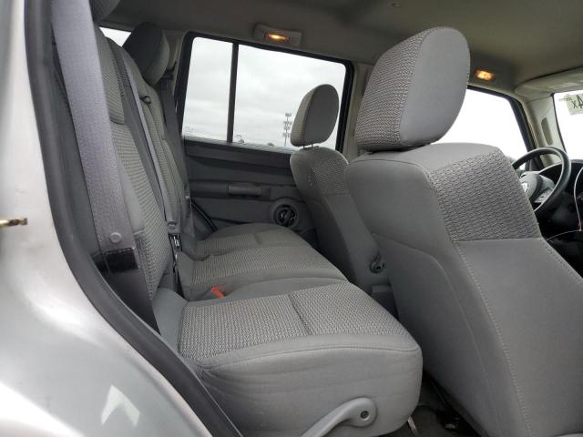 1J8HG48K66C237636 - 2006 JEEP COMMANDER 银色 照片 10