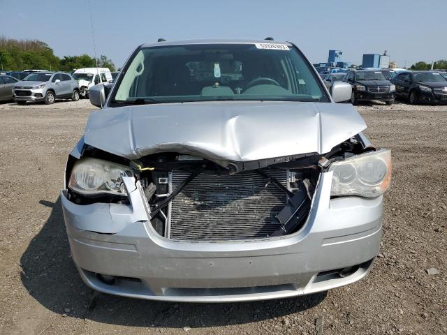 2A4RR5D13AR347417 - 2010 CHRYSLER TOWN & COU TOURING 银色 照片 5