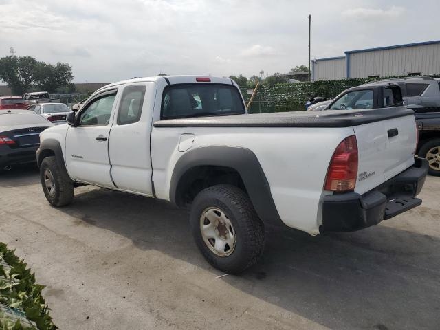 5TFUU4EN0FX115635 - 2015 TOYOTA TACOMA ACCESS CAB WHITE photo 2