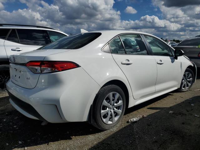 JTDEPMAE4NJ208855 - 2022 TOYOTA COROLLA LE WHITE photo 3