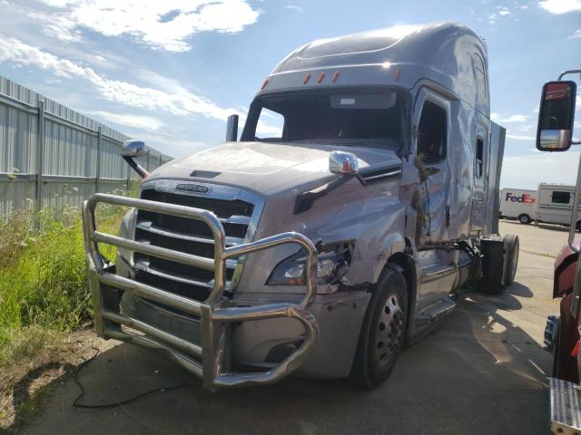 3AKJHHDR7LSLR3161 - 2020 FREIGHTLINER CASCADIA SILVER photo 2