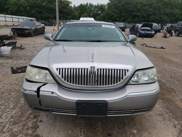 1LNHM82V56Y647711 - 2006 LINCOLN TOWN CAR SIGNATURE LIMITED SILVER photo 5