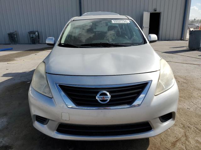 3N1CN7AP0EK460765 - 2014 NISSAN VERSA S SILVER photo 5