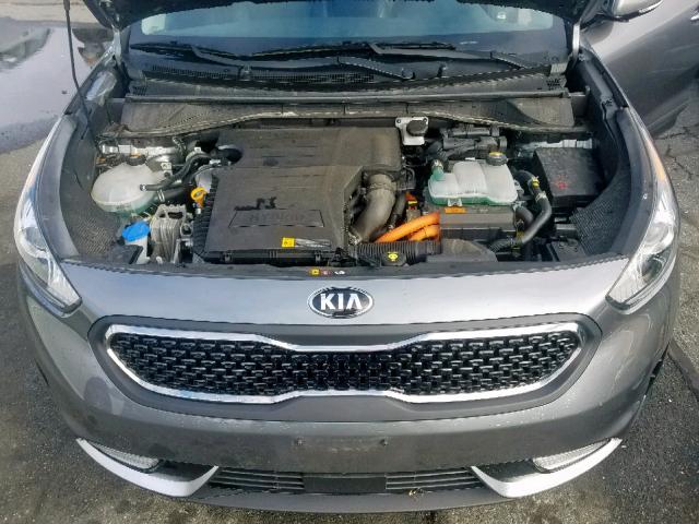 KNDCC3LC7H5040909 - 2017 KIA NIRO EX  photo 7