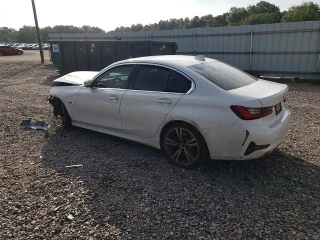 3MW5P7J01N8C52343 - 2022 BMW 330E WHITE photo 2